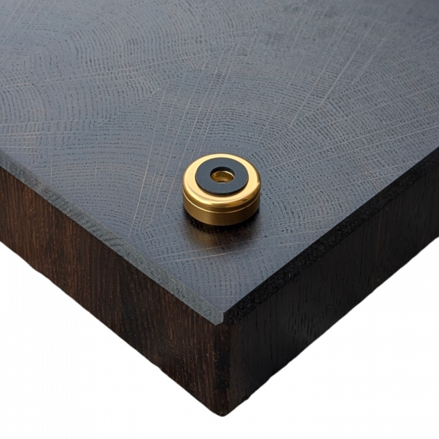 Aluminium Schneidebrett Fuß groß in der Farbe Gold, mit anti rutsch Gummi. Ideal für Holz Schneidebretter