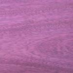 Zeigt die Maserung und Farbe von Amaranth